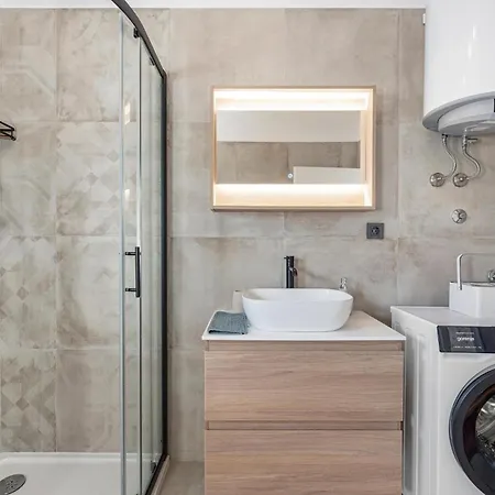 Gorgeous In Danilo With Wifi *