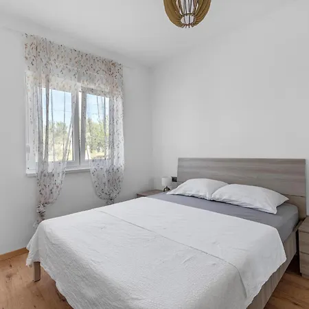 Gorgeous In Danilo With Wifi * Protega