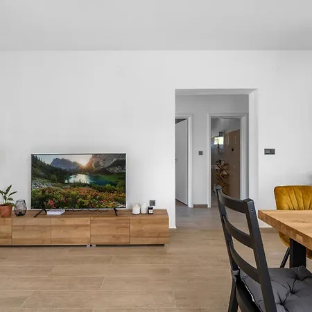 Tatil Evi Gorgeous In Danilo With Wifi Protega