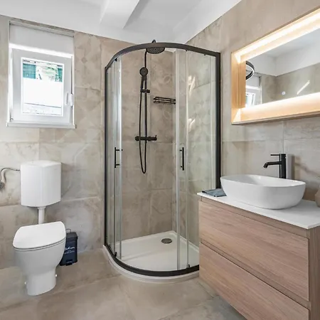 Gorgeous In Danilo With Wifi *