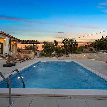 Gorgeous In Danilo With Wifi * Protega