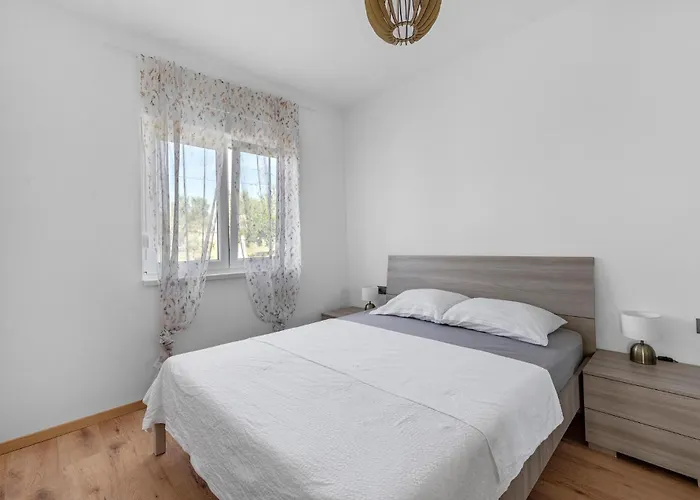 Gorgeous In Danilo With Wifi * Protega