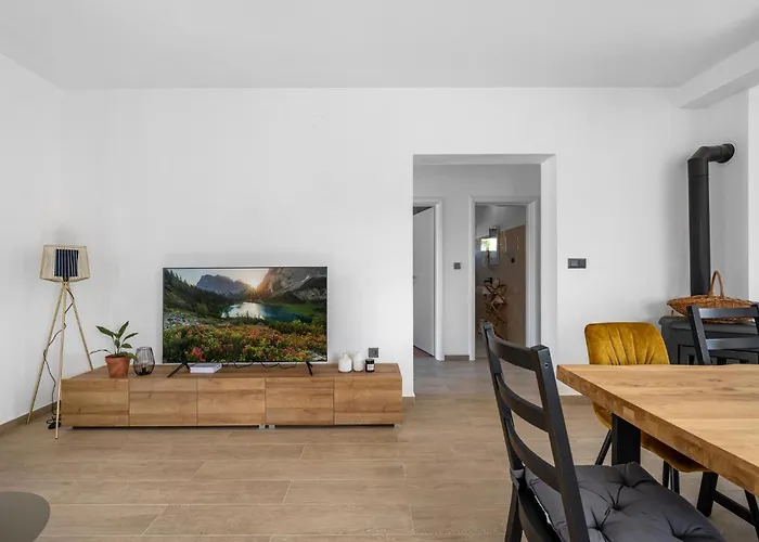 Tatil Evi Gorgeous In Danilo With Wifi Protega