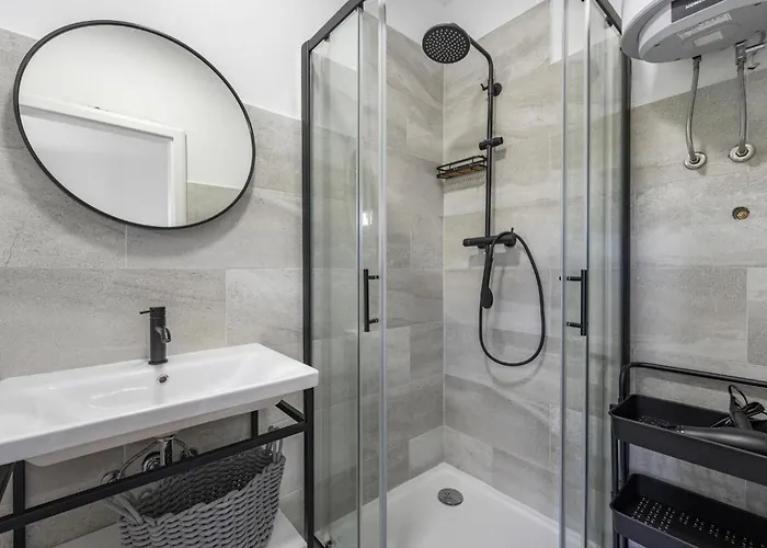 Gorgeous In Danilo With Wifi * Protega